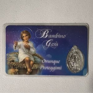 New - Laminated Bambino Gesu (Baby Jesus) Prayer Card With Pendant Inside (IT)